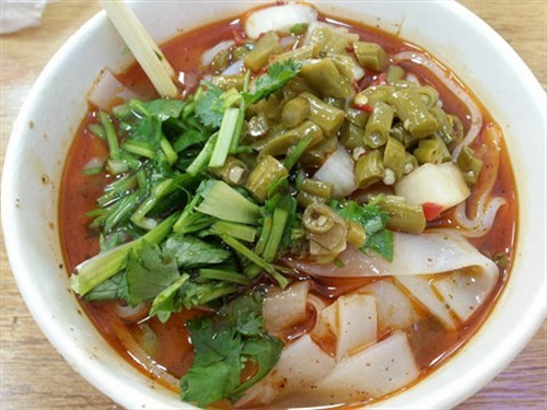 盛耀佳德商學(xué)院為你盤點陜西十怪之特色彪彪面_1