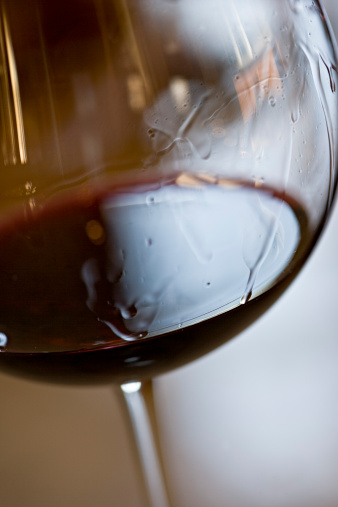 红酒文化：高级品酒师教你六步鉴别原装葡萄酒。（图）_1