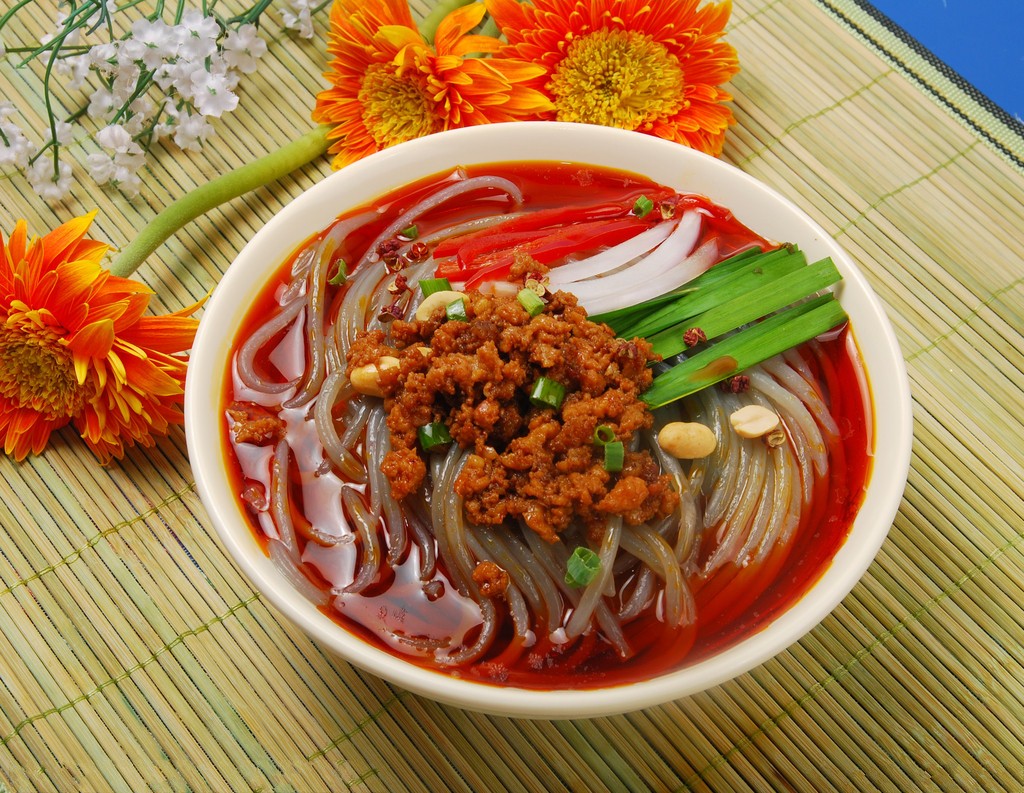 正宗重慶酸辣粉技術(shù)培訓(xùn)，哪里可以學(xué)酸辣粉_1