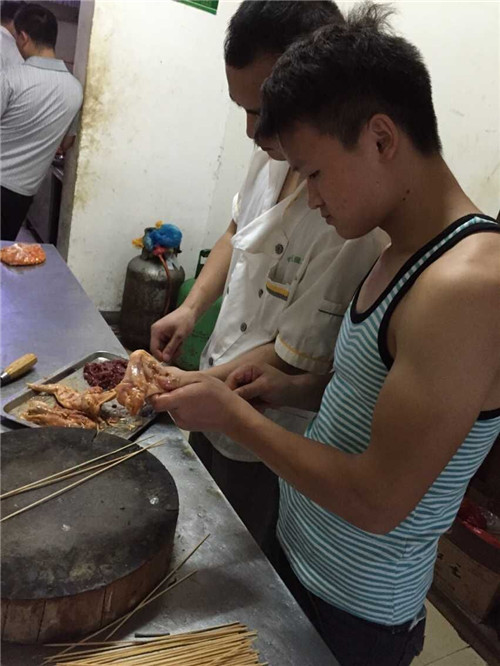 哪里有做燒烤培訓學習的地方 長沙燒烤培訓學校_1