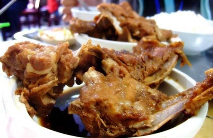 排骨米飯培訓(xùn)加盟班學(xué)習(xí)秘制排骨米飯做法（圖）_1