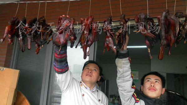 湖南醬板鴨培訓(xùn),哪里有學(xué)絕味鴨霸王的地方（圖）_1