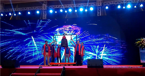 熱烈祝賀聯(lián)想空間新四版掛牌成功（圖）_2