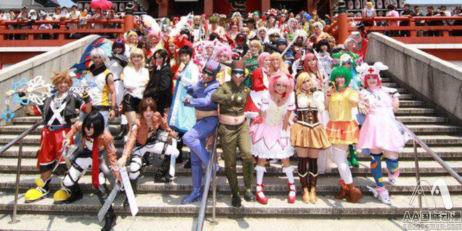 《笑傲江湖》首現(xiàn)Cosplay喜劇，動(dòng)漫周邊市場(chǎng)錢(qián)程似錦！_2