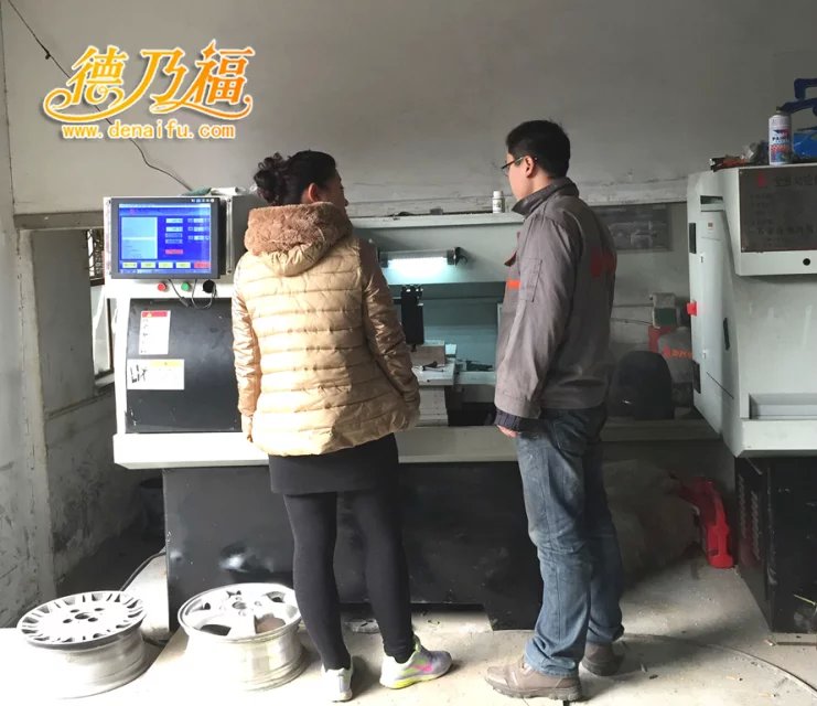 山東，青?？疾斓履烁］喬バ迯?fù)，輪轂全自動輪轂拉絲機_5