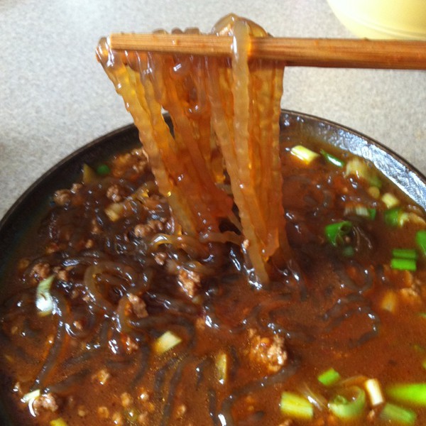 酸辣粉小吃加盟,重慶酸辣粉培訓(xùn)中心（圖）_1