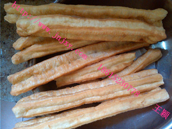 濟(jì)南香酥油條培訓(xùn)濱州無(wú)鋁油條做法德州無(wú)礬堿油條加盟_1