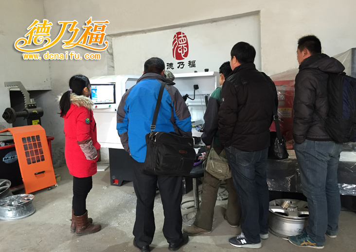 河北邢臺考察德乃福全自動輪轂拉絲機_2