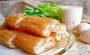 加盟無礬堿油條做法 學(xué)習(xí)香酥大油條配方_1