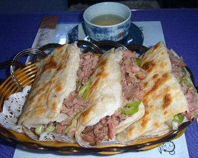 河間驢肉火燒學(xué)習(xí)配方，加盟驢肉火燒做法_1