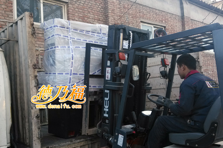 德乃福全自動(dòng)輪轂拉絲機(jī)發(fā)貨，太原加盟店馬上開(kāi)業(yè)_1