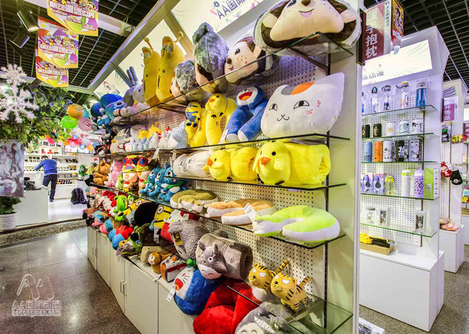 從漫迷到老板，如何用熱愛撐起一個動漫店_3