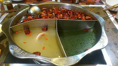 三國演繹三味火鍋加盟品牌引進(jìn)螺旋藻特色養(yǎng)生湯鍋擬在川內(nèi)率先普及。（圖）_3