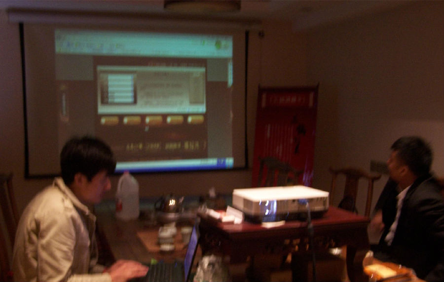 成都特色美食加盟項(xiàng)目蓉城院壩老火鍋又迎來(lái)呼和浩特的新朋友_1