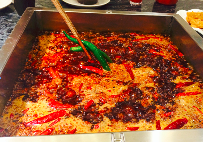 中國十大火鍋加盟品牌的味覺之魂－－龍淵二荊條的成都火鍋情結_1