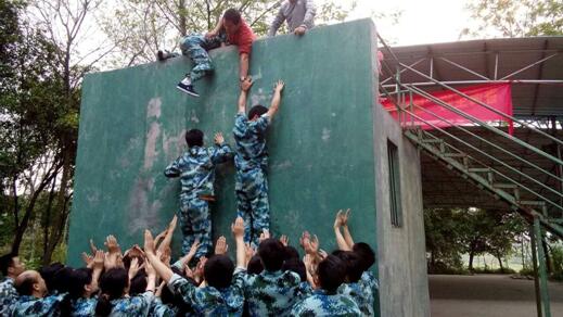 “燎原行動(dòng)”糯米圖招商培訓(xùn)啟動(dòng)會(huì)議暨戶外拓展活動(dòng)圓滿落幕（圖）_8