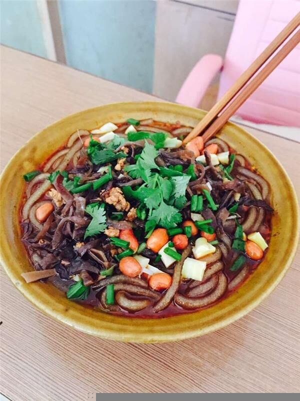 重慶酸辣粉怎么做、想學(xué)酸辣粉去哪里正宗？（圖）_1