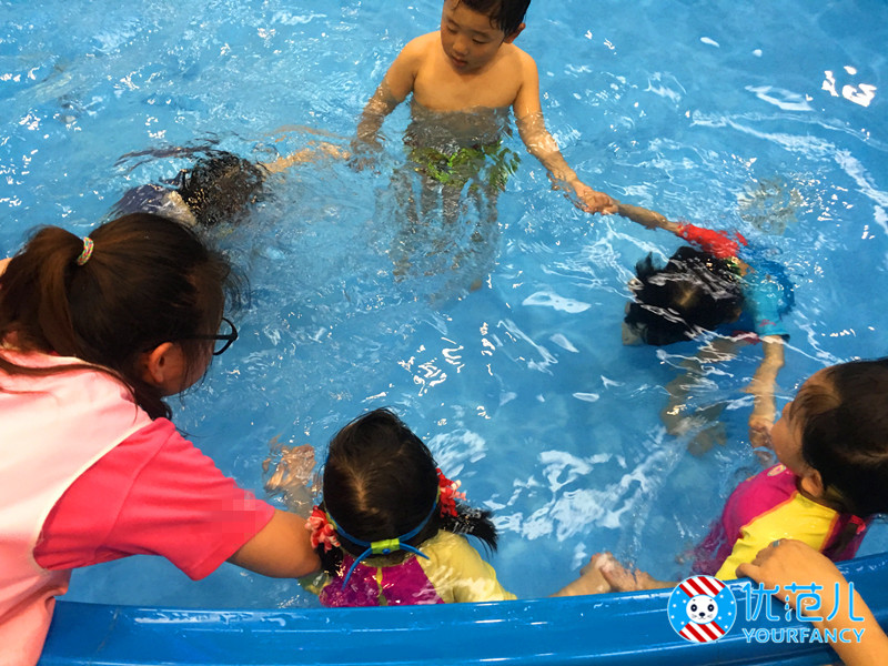 优范儿水中运动给婴幼游泳行业带来革命性升级_1
