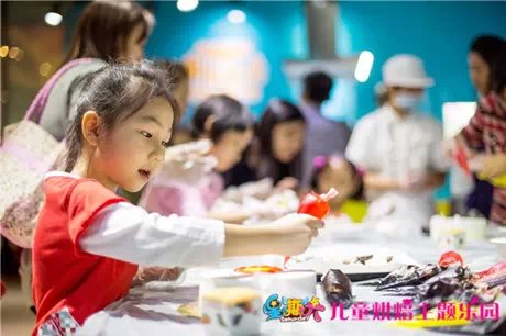 星期六兒童烘焙廚房加盟創(chuàng)業(yè)首選_1