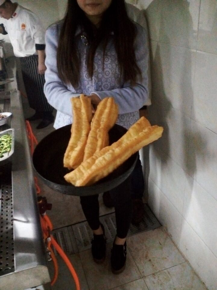 學(xué)做油條技術(shù)要多少錢？ （圖）_1