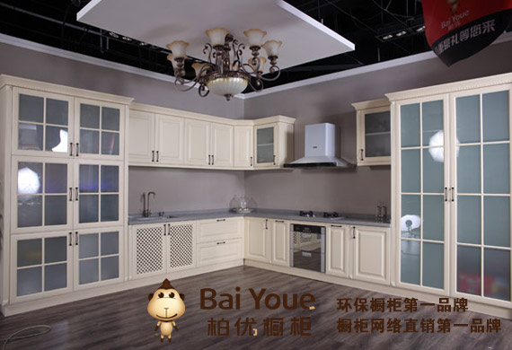 低價(jià)高配 誰與爭鋒 柏優(yōu)櫥柜最具性價(jià)比的環(huán)保櫥柜來襲（圖）_2