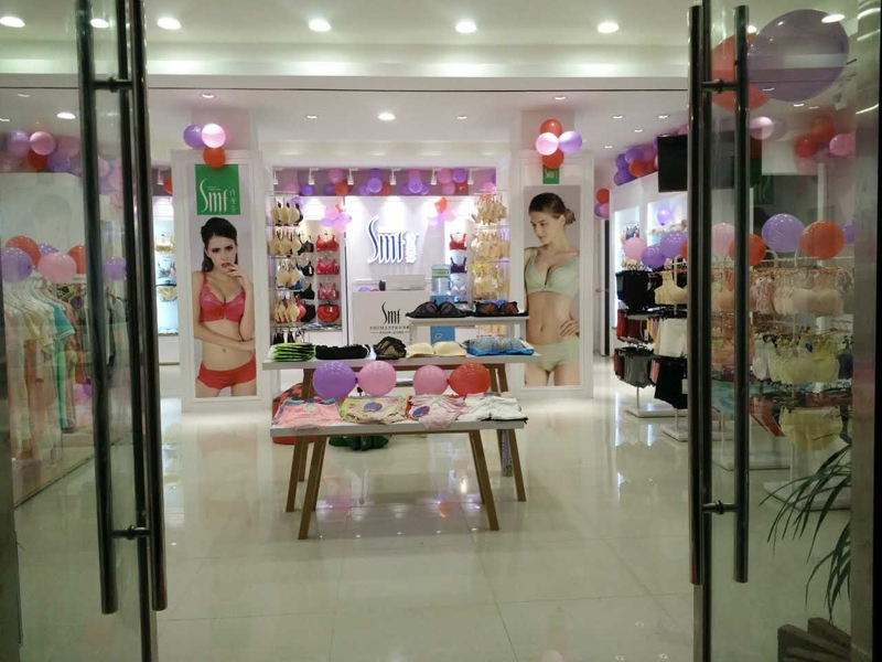 詩曼芬新店老板喜不自勝，開業(yè)大賣（圖）_2