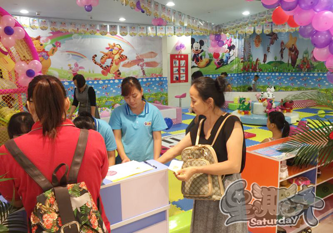 兒童樂園加盟好還是自己購買游樂設(shè)備好_1