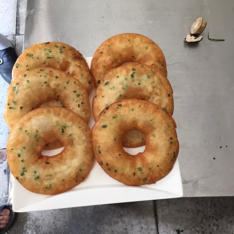 哪里有正宗蔥油餅技術(shù)學(xué) 去哪里可以學(xué)到蔥油餅_1