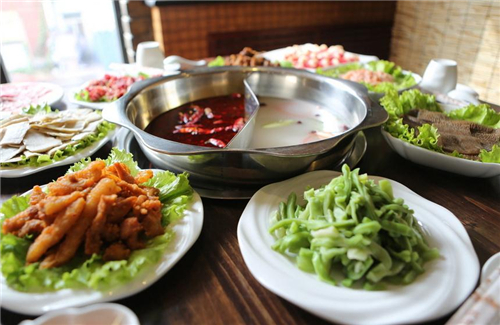 創(chuàng)業(yè)者最青睞的重慶老火鍋加盟品牌_1