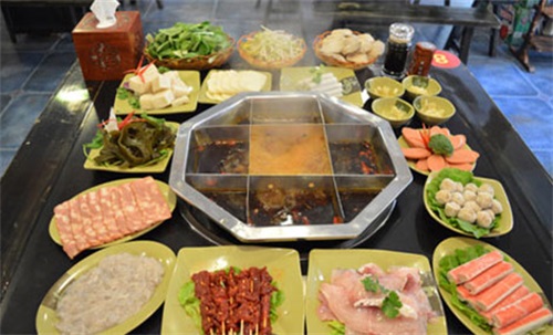 特色餐飲加盟重慶九宮格老火鍋加盟_4