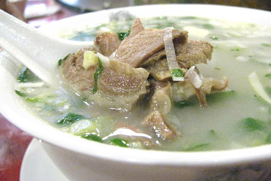 單縣羊肉湯怎么樣，學(xué)習(xí)單縣白湯羊肉湯技術(shù)（圖）_1