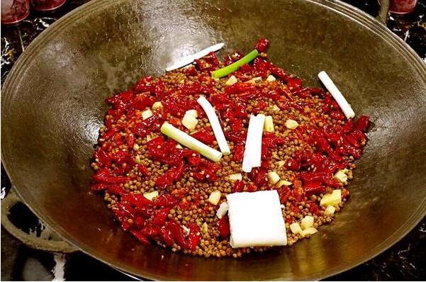 重慶火鍋加盟需要注意什么（圖）_2