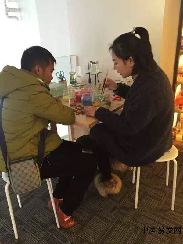 廣西玉林創(chuàng)意燭生活店簽約加盟（圖）_2