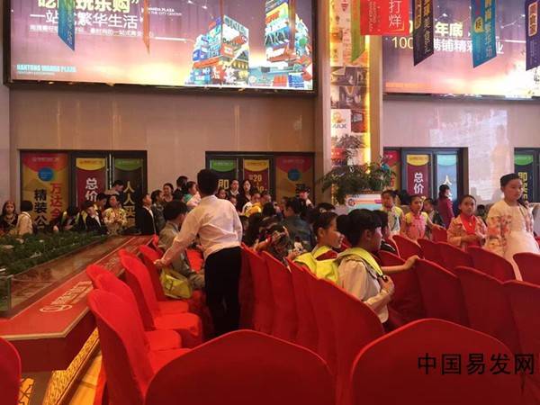 燭生活王杰攜手萬達(dá)diy手工蠟燭制作活動（圖）_1