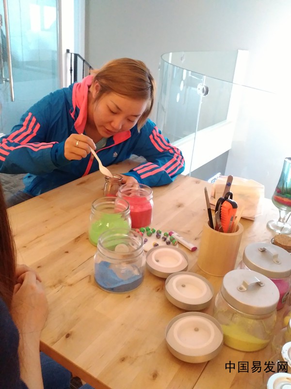 孫勝男小姐簽約易控燭生活創(chuàng)意手工蠟燭（圖）_4