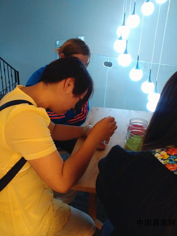 孫勝男小姐簽約易控燭生活創(chuàng)意手工蠟燭（圖）_5