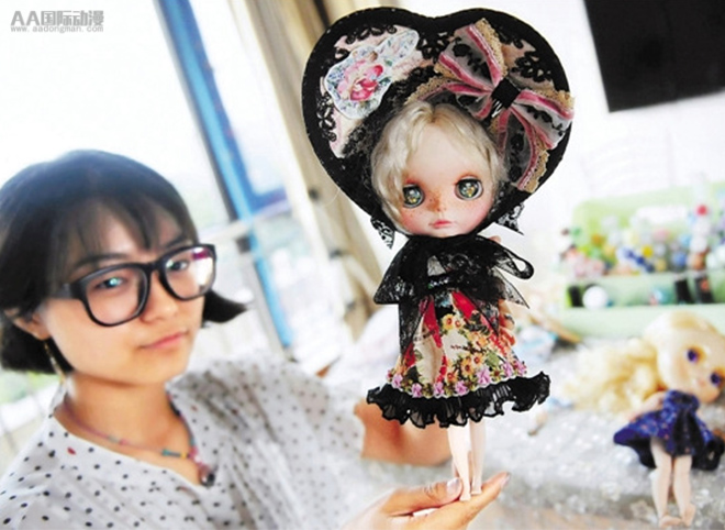 大陸興起DIY“改娃師” 替娃換妝月薪過萬_4