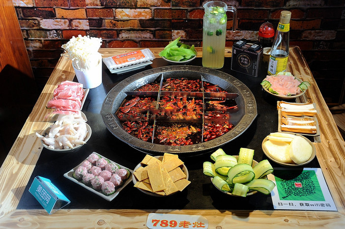 重慶特色老火鍋加盟品牌招商_1