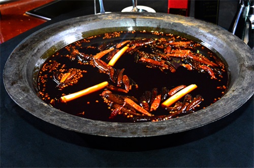 正宗特色創(chuàng)意的重慶火鍋加盟品牌_3