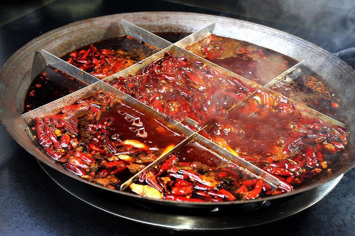 重慶特色九宮格老火鍋加盟品牌_1