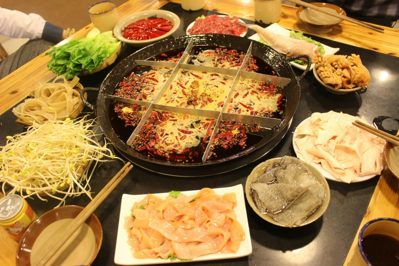 重慶九宮格特色老火鍋加盟品牌哪家好（圖）_1