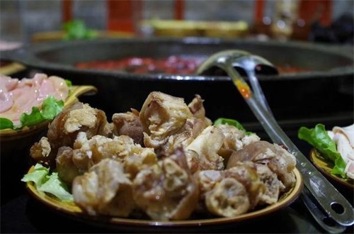 重慶連鎖火鍋加盟店的優(yōu)勢(shì)是什么_3