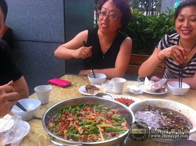 成都仁壽縣投資人確定詩仙兔火鍋兔特色餐飲店合作意向—— 麻不離辣，公不離婆，四川特色餐飲融合詩仙文化闖江湖。_2