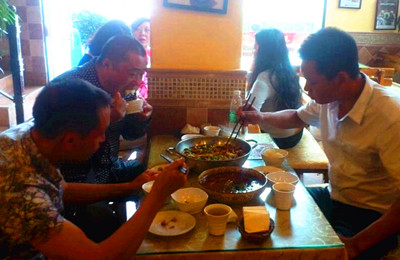 特色兔肉火鍋店加盟排名品牌詩仙兔結(jié)緣四川樂山好吃嘴—— 火鍋兔加盟主題餐飲為小本餐飲投資人大開財(cái)富綠燈_1