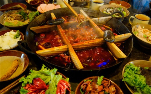 重慶九宮格火鍋加盟品牌哪家最值得信賴？_3