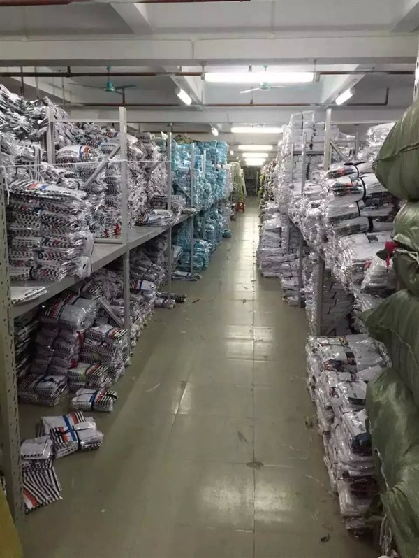 廣州哪家有新款秋裝可以進(jìn)貨呢_23