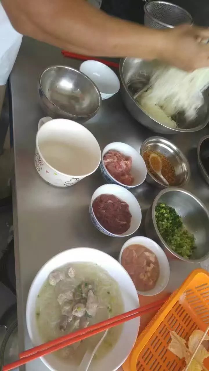 廣州哪里培訓(xùn)做原味湯粉王，原味湯粉王培訓(xùn)學(xué)校（圖）_1