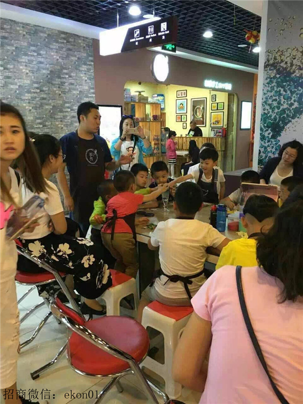 和韓店長一起走進兒童手工店玩蠟燭DIY_2