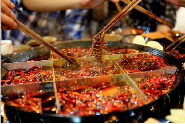 重慶特色老火鍋加盟品牌哪家好（圖）_2