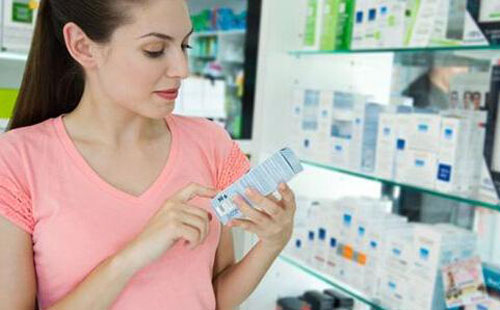 化妝品OEM：輕信化妝品虛假?gòu)V告有何危害？（圖）_2